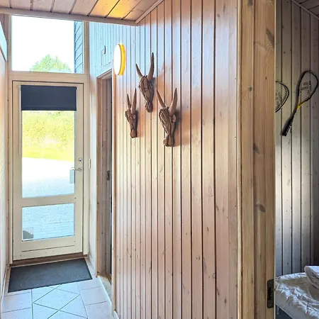 Front In With Sauna בית נופש